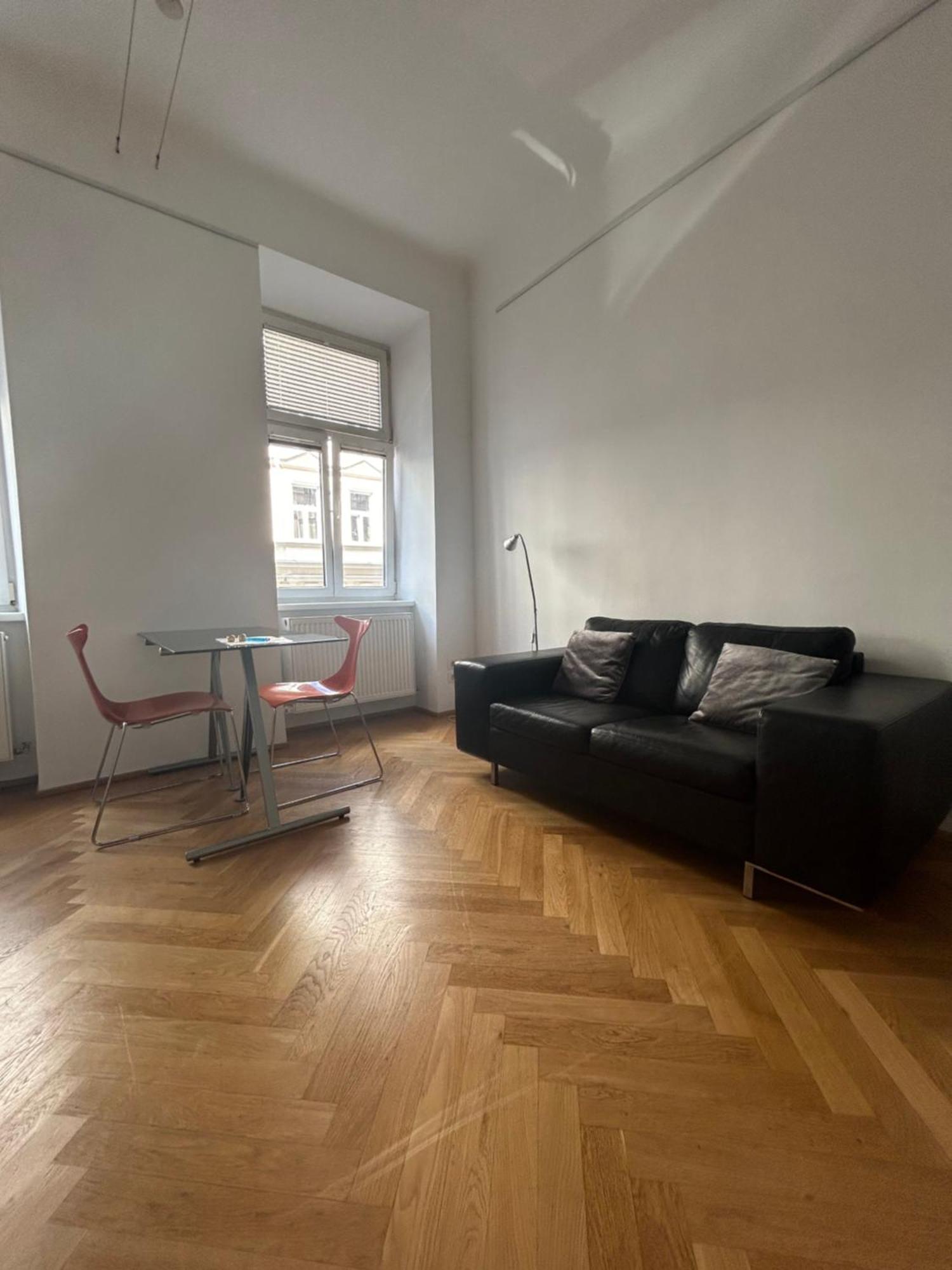 Designer In Location Wenen