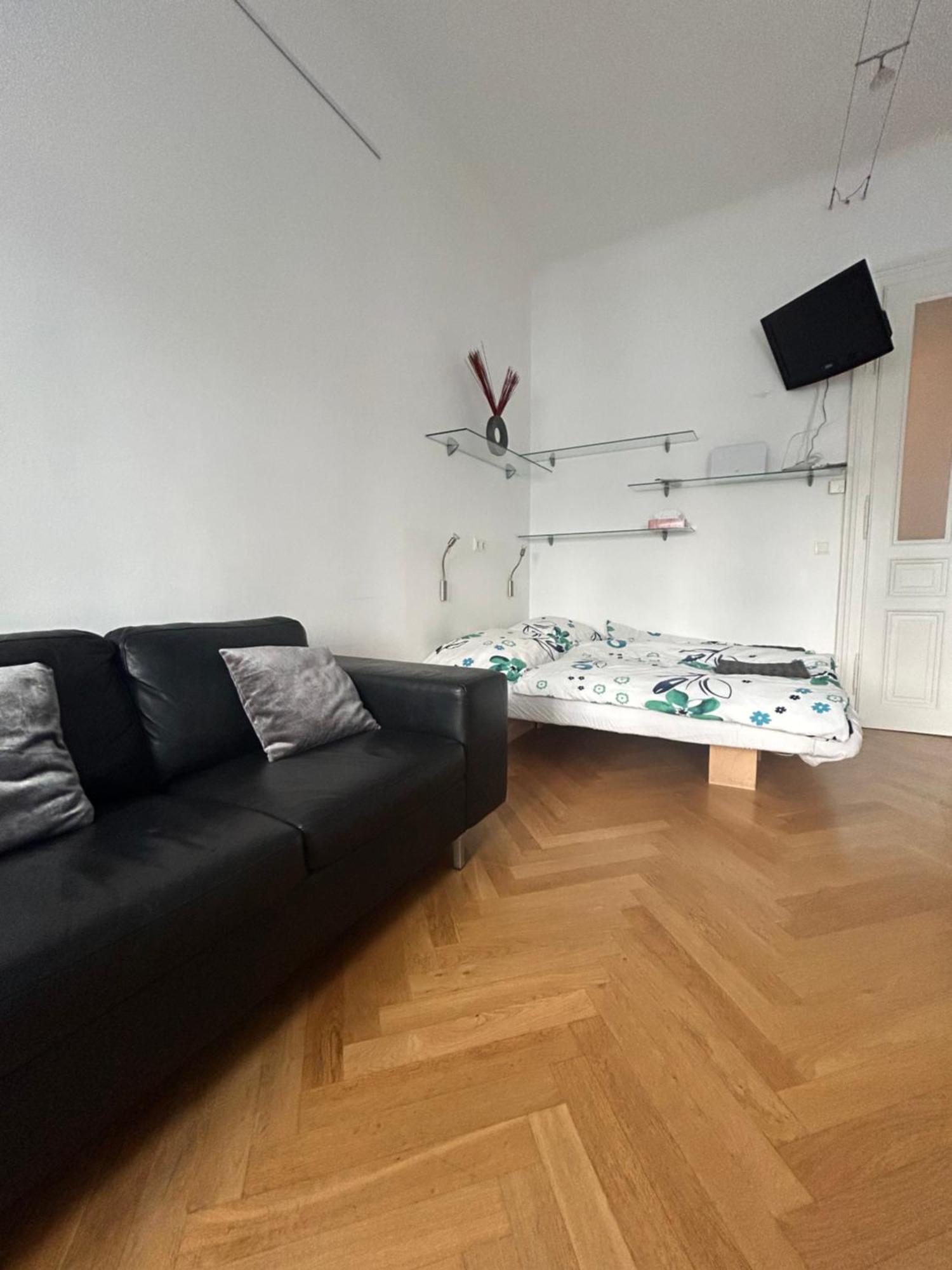 Designer In Location * Wenen